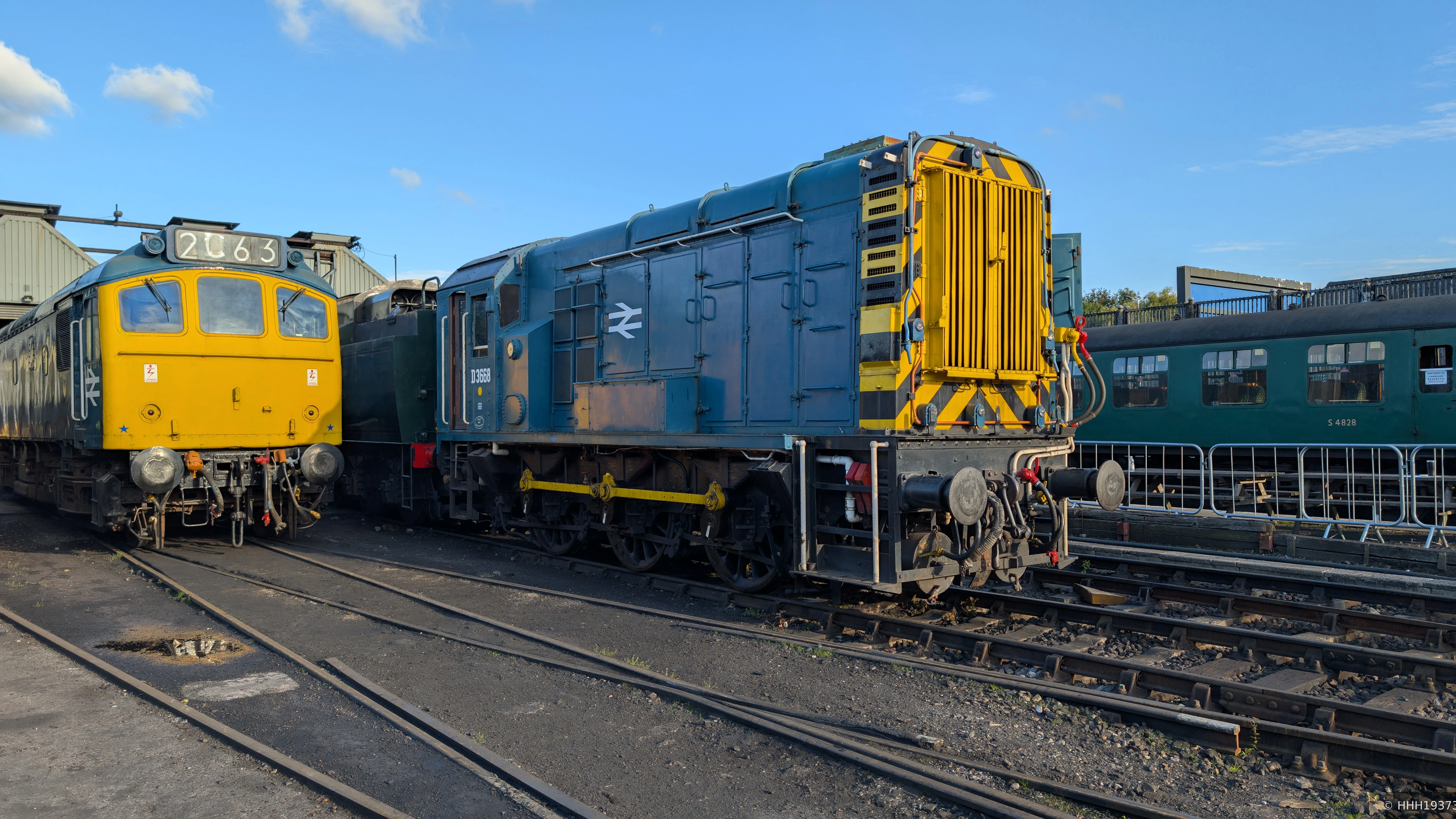 25185/34053/09004 at Tunbridge Wells West, Kent