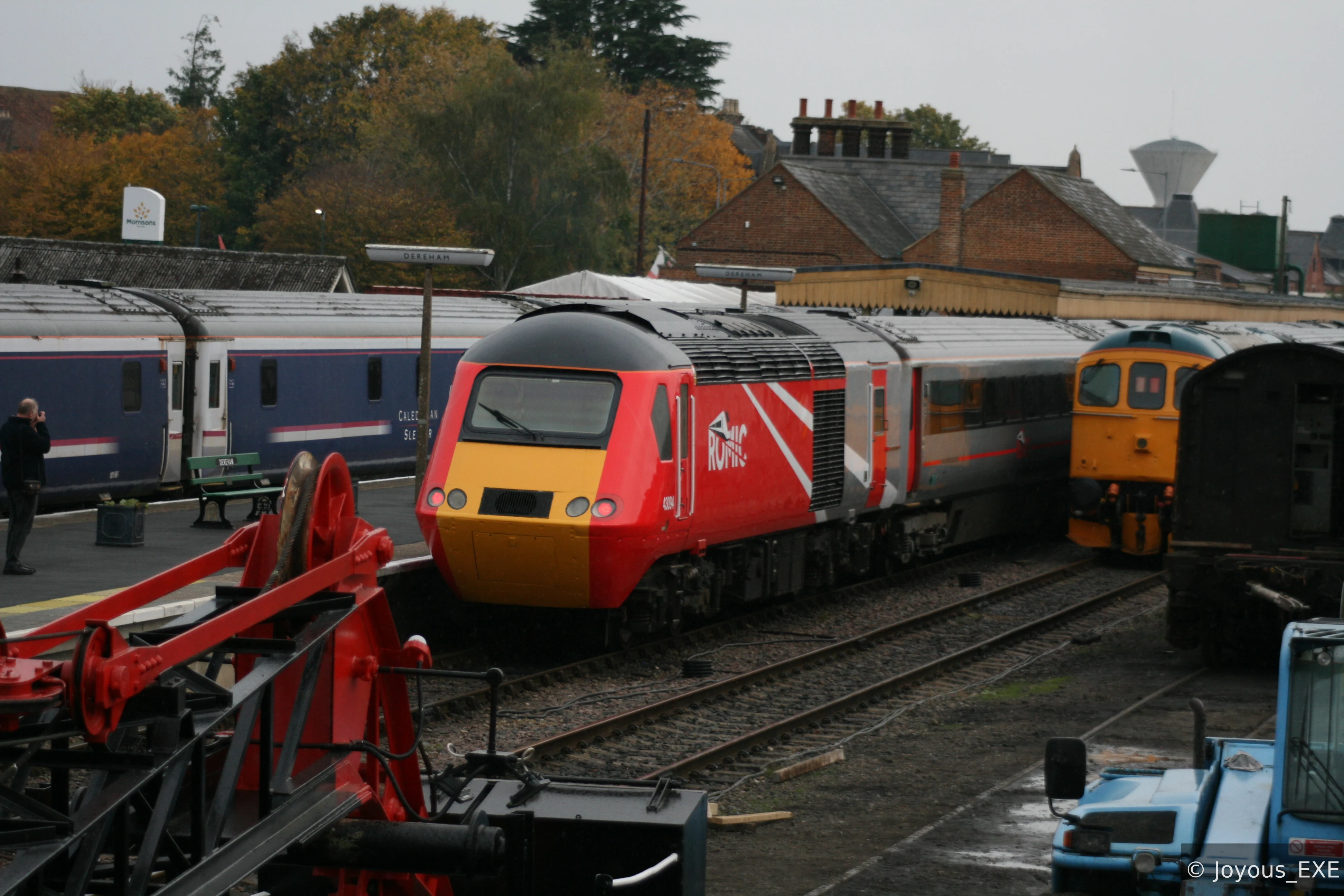 43094 at Dereham Station