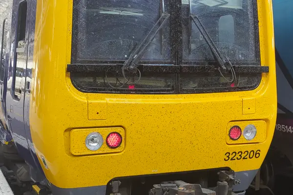 323206 at Manchester Piccadilly Station