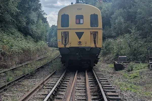207017 at Groombridge, East Sussex