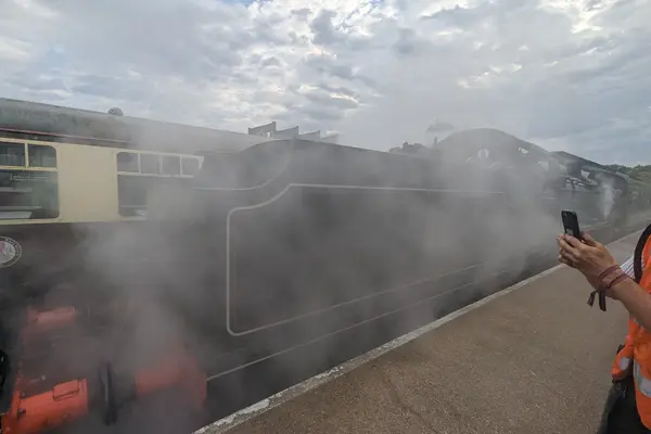 31806 at Tunbridge Wells West, Kent