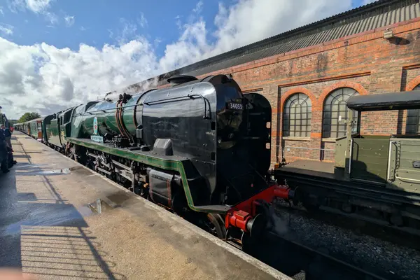 34053 at Tunbridge Wells West, Kent (2)