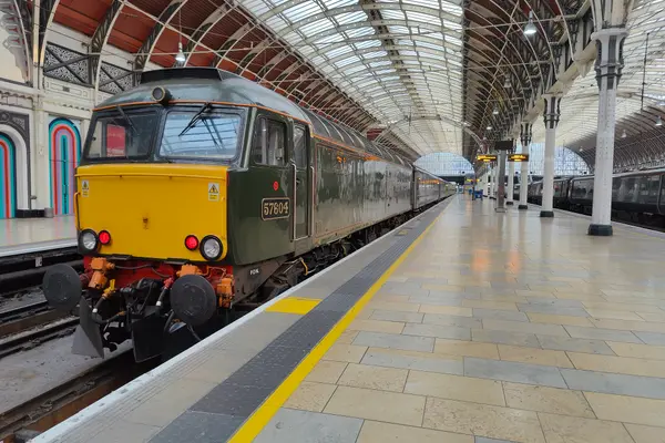 57604 at London Paddington